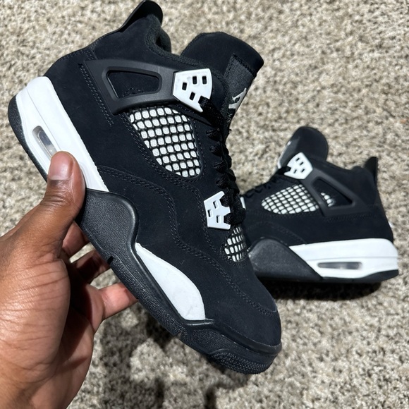 Jordan Other - Jordan 4 White Thunder